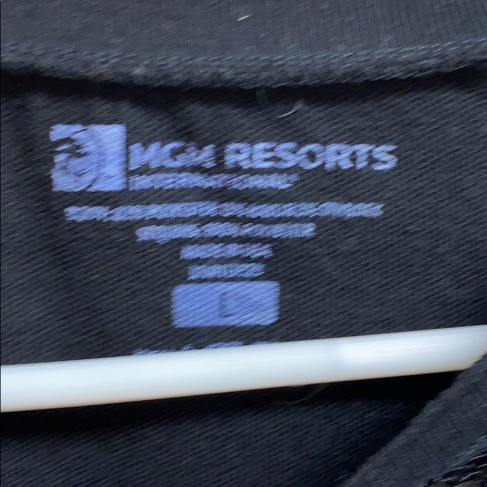 Shirt - Picture 3 of 5